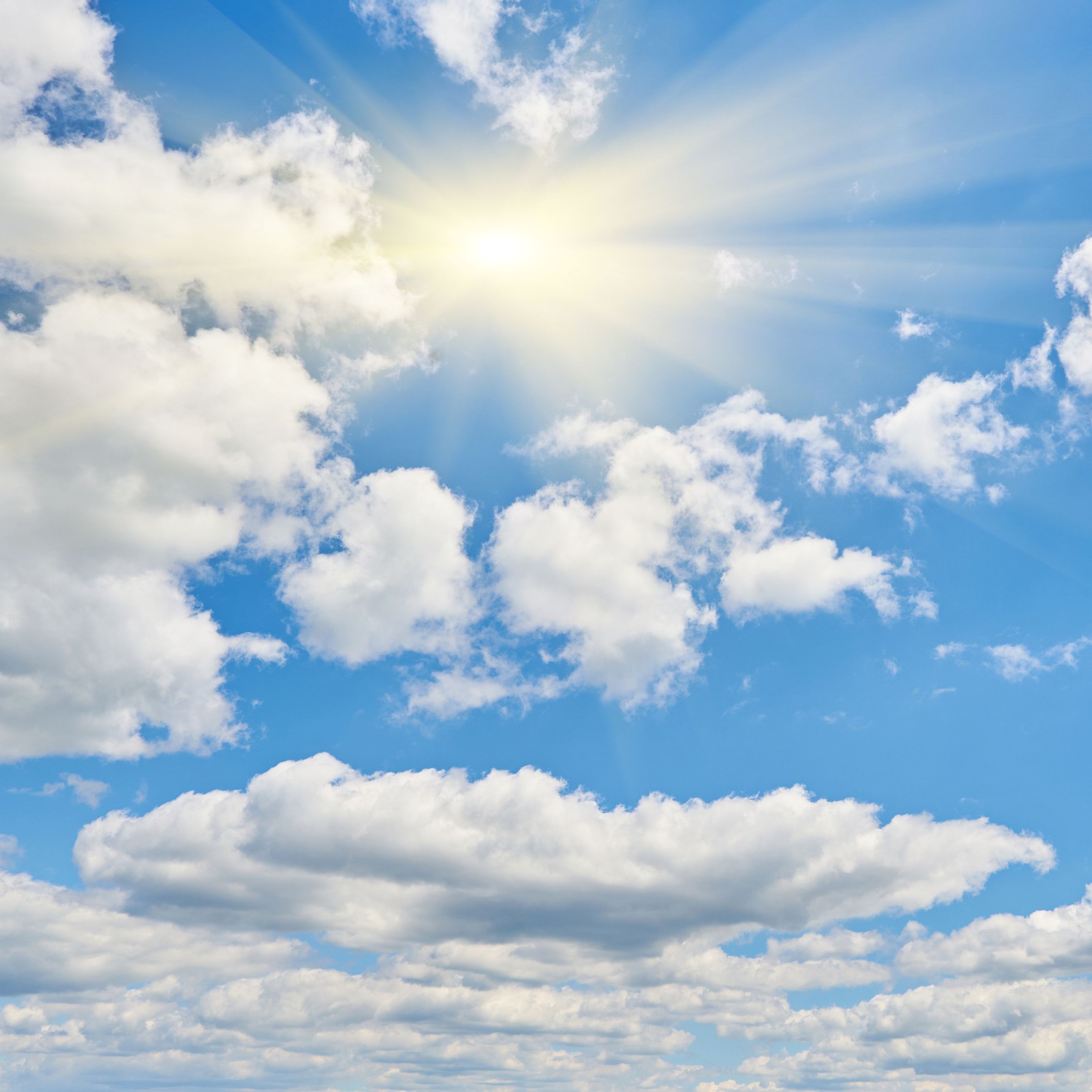 Sun & Clouds: Adapting Pharmaceutical Skincare for Seasons